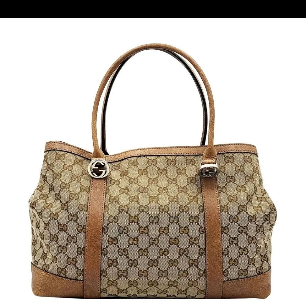 Gucci chic shoulder